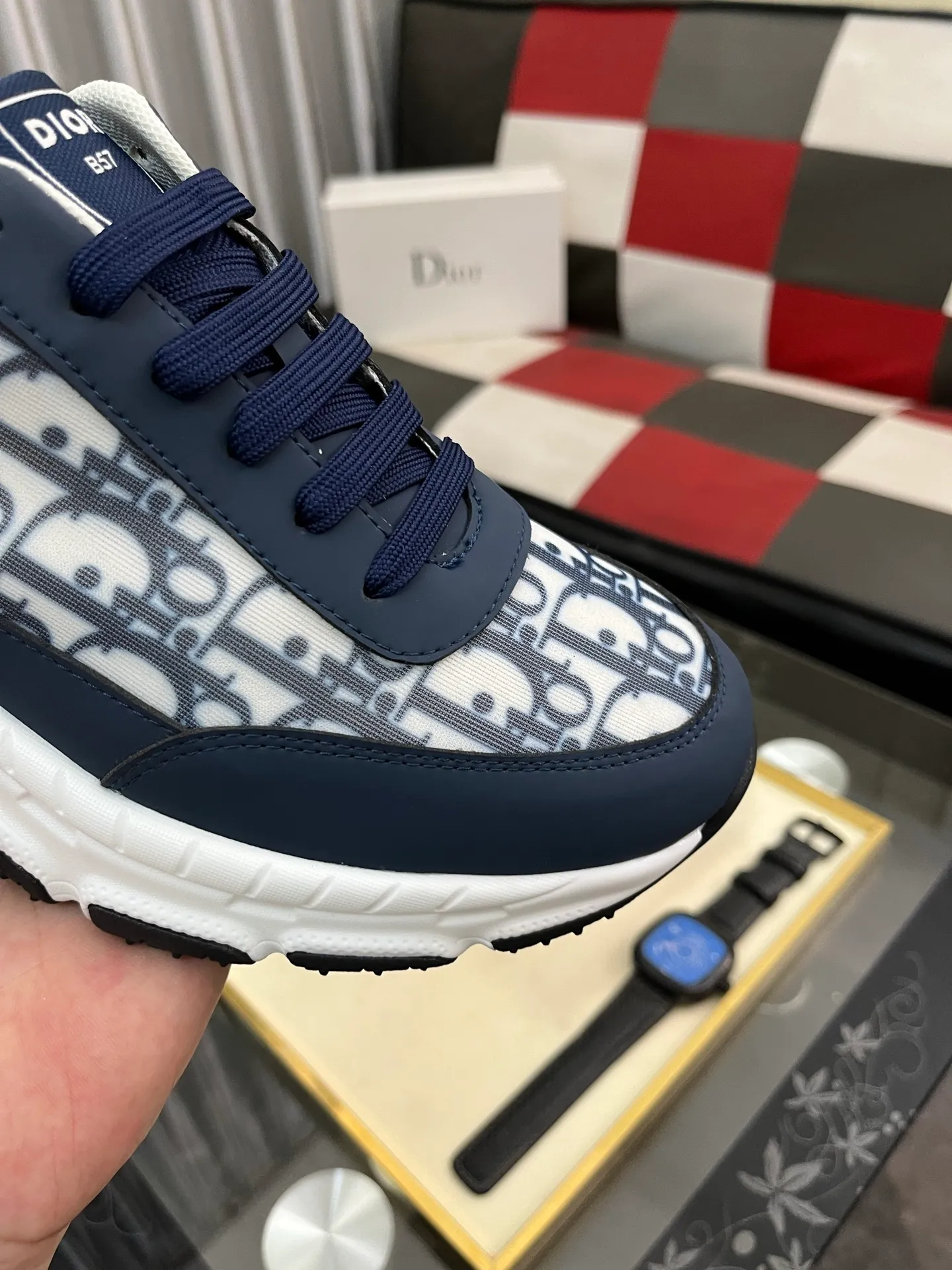 Men's men's shoes 💰458⌚️⌚️[Dior] 25ss new product B01 moral training shoes. The toe size design is a bit wider. The upper foot comfort is perfect. The threads are beautiful. Perfectly adaptable to trousers. Decorated with various classic details. Ideal for daily styling. Can be matched with various casual items to create exquisite looks. Fabric: top layer cowhide/lining sheepskin TPU original outsole Code number: 38-442️⃣Colors available